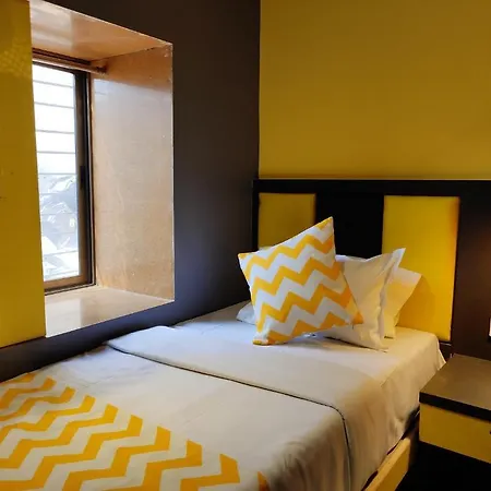Cabin Stay Marol-The Hubz-3